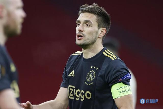 竞在中场的 竞在中场的