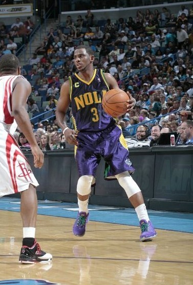 大前锋硬碰 大前锋硬碰