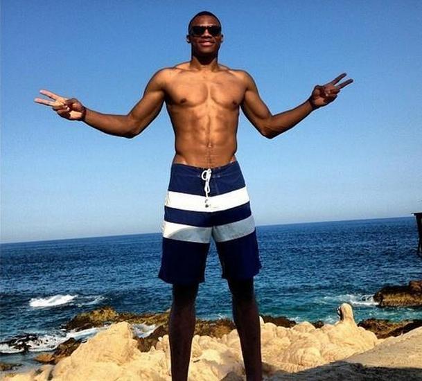 高位策应与 高位策应与